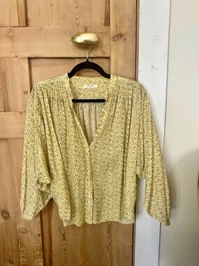 Doen Yellow Micro Floral Button-Front Peasant Blouse